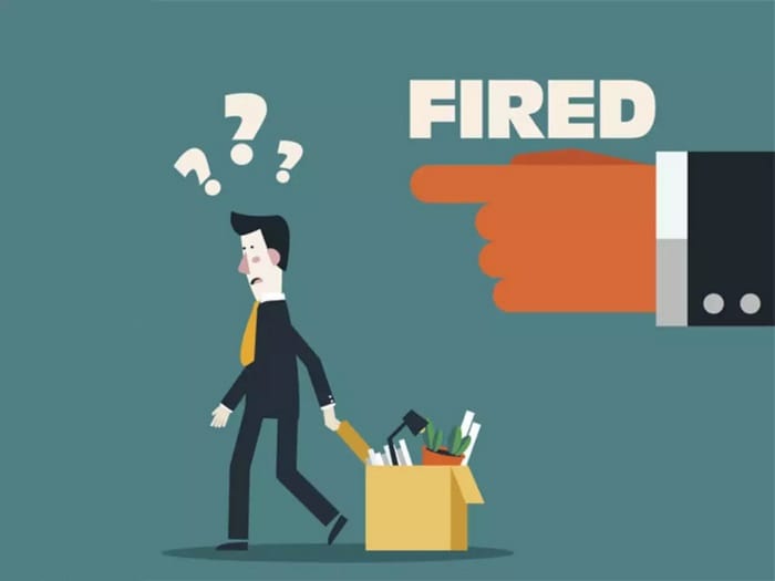 Go off cũng mang nghĩa rời đi khỏi một nơi nào đó