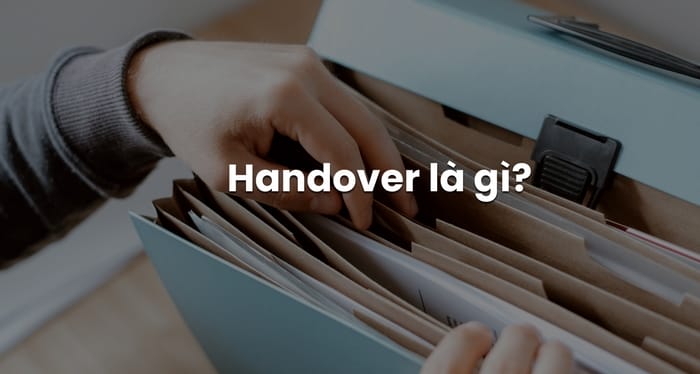 Hand over là gì