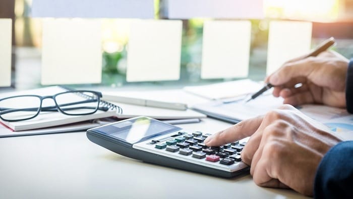 Làm bài tập kinh tế vi mô còn giúp bạn rèn luyện tư duy tốt hơn