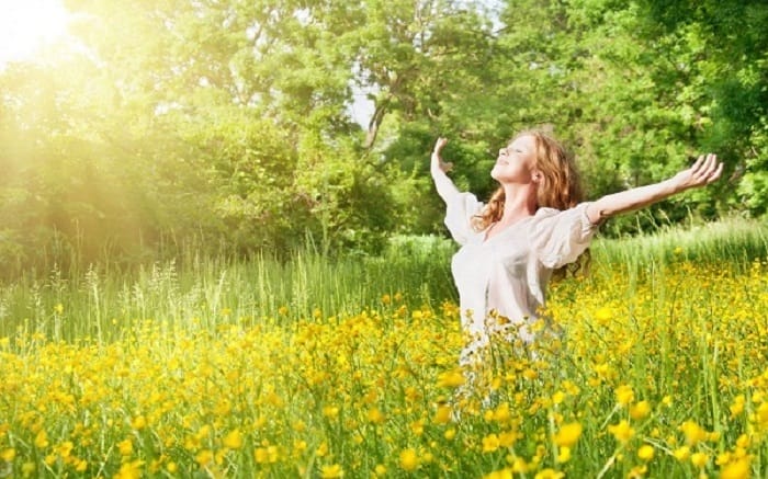 Ánh sáng mặt trời tỏa ra lượng nhiệt rất lớn