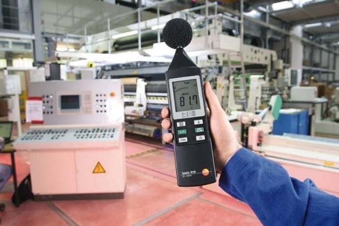 Đo cường độ âm thanh bằng decibel giúp đánh giá mức âm lượng và đưa ra biện pháp chống ô nhiễm tiếng ồn