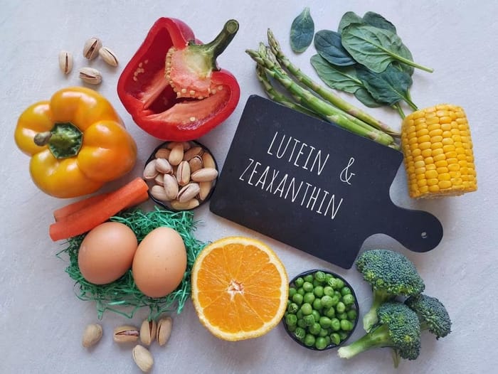 Lutein và Zeaxanthin là hai hợp chất tự nhiên giúp cải thiện thị lực, bảo vệ mắt trước ánh sáng xanh hiệu quả