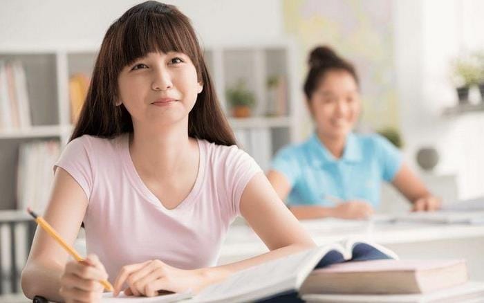 Để đạt kết quả cao, bạn cần nắm chắc lý thuyết cơ bản để giải quyết tốt bài thi Kinh tế vi mô
